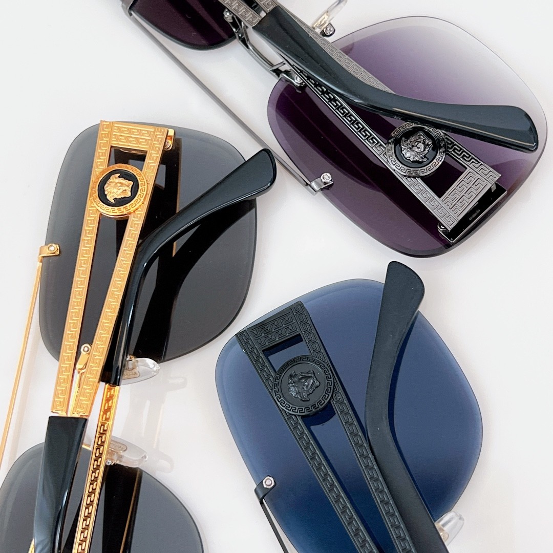 2 versace glasses list
