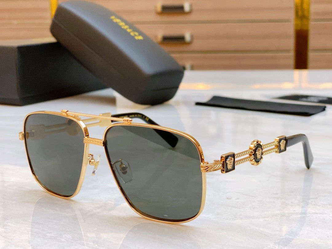 2 versace glasses list
