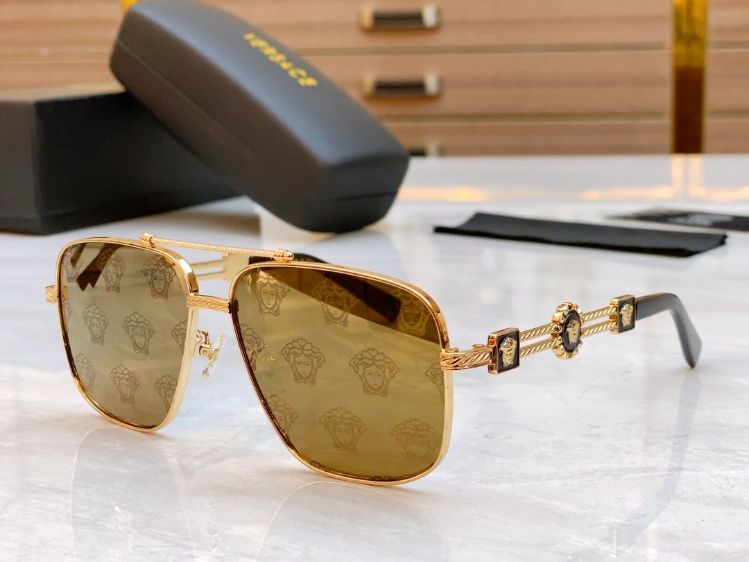 2 versace glasses list