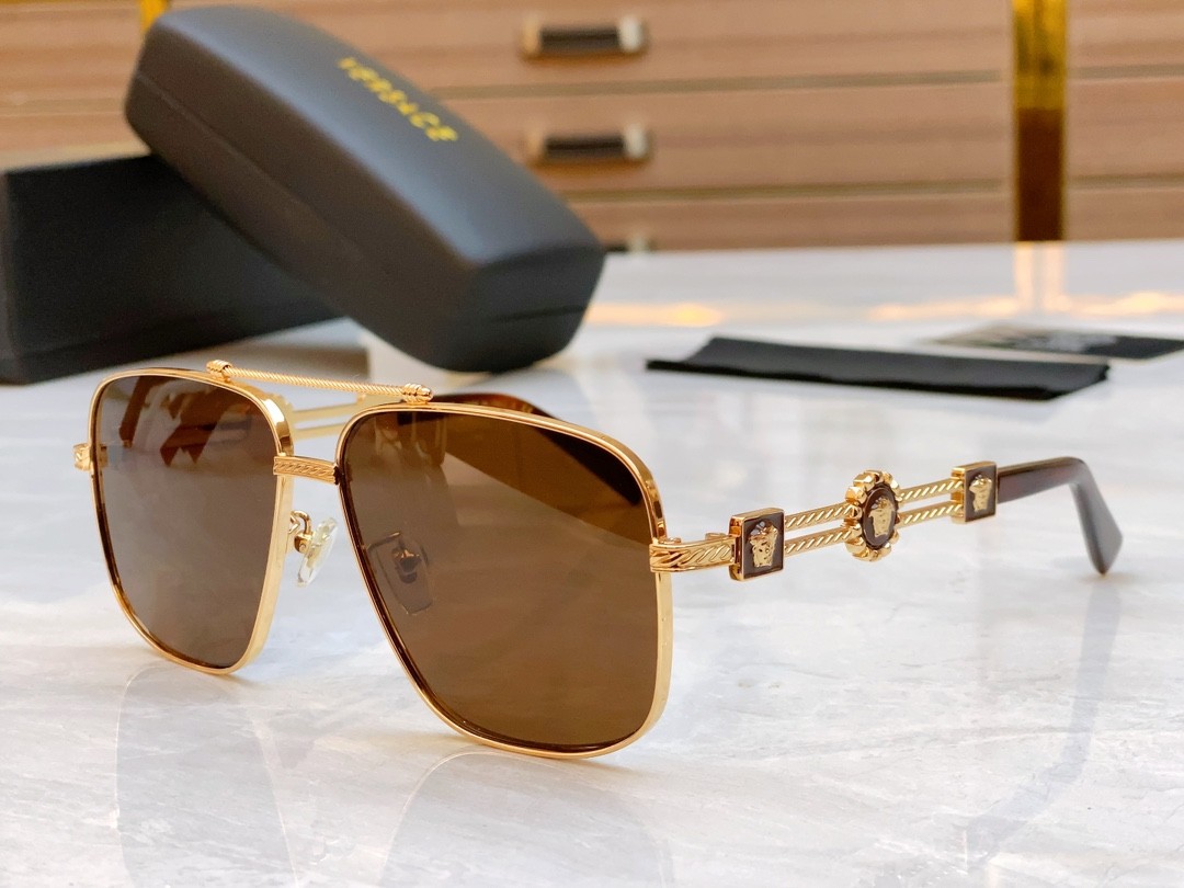 2 versace glasses list