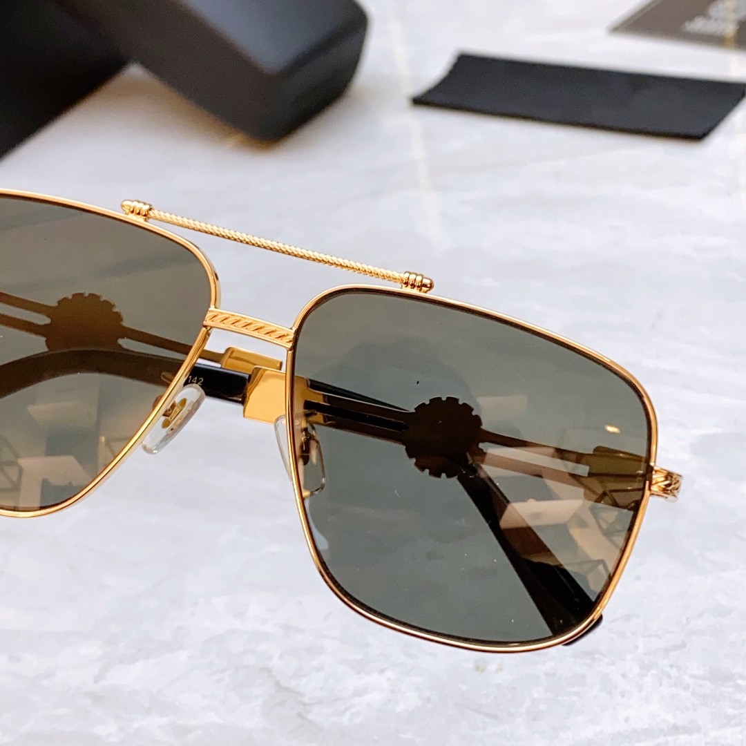 2 versace glasses list