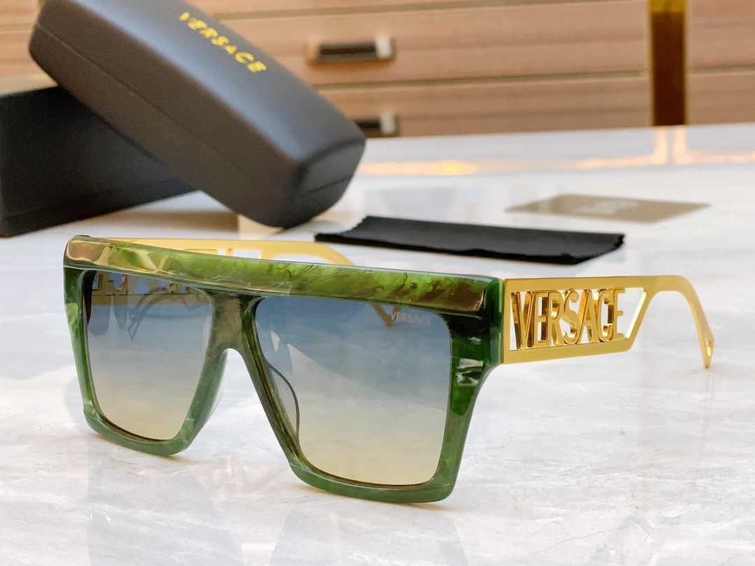 2 versace glasses list