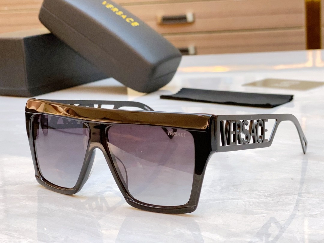 2 versace glasses list