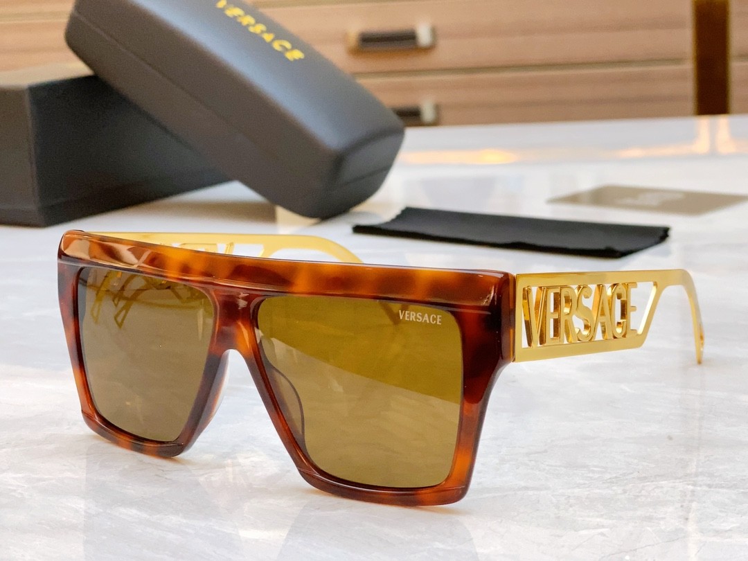 2 versace glasses list