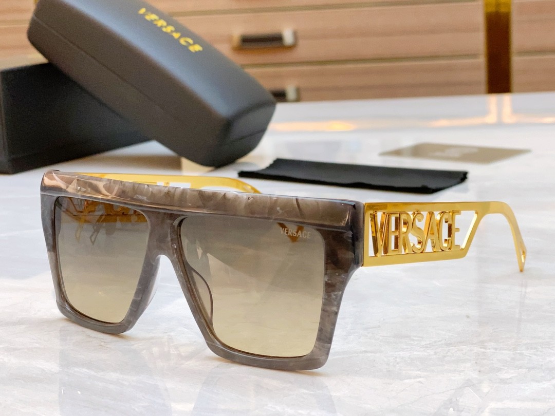 2 versace glasses list