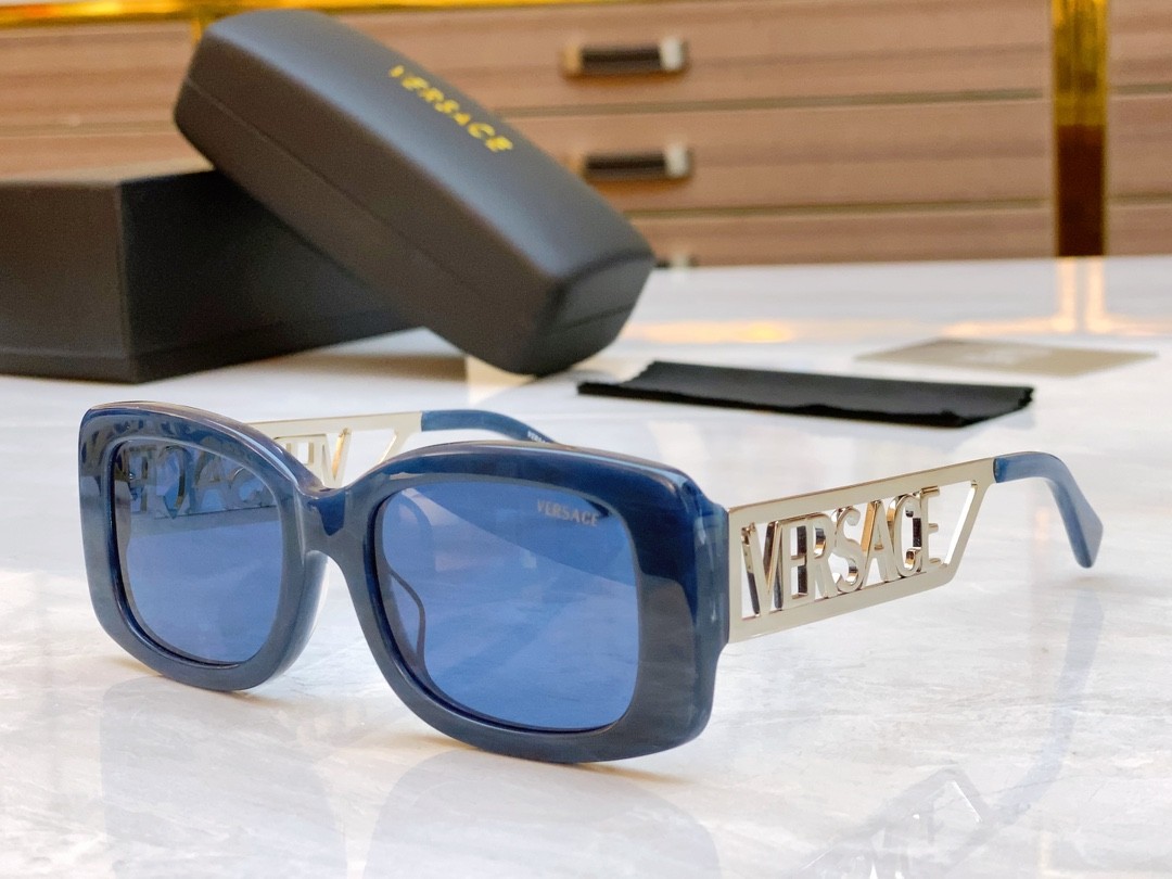 2 versace glasses list