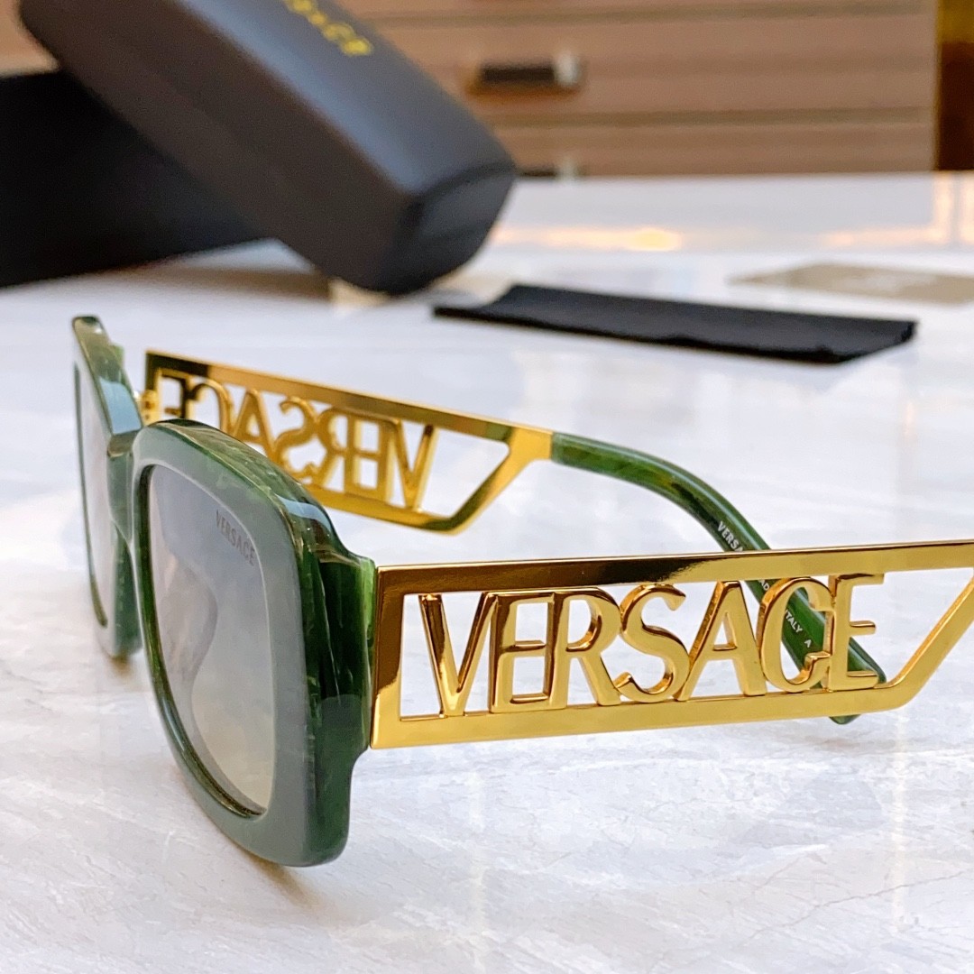 2 versace glasses list