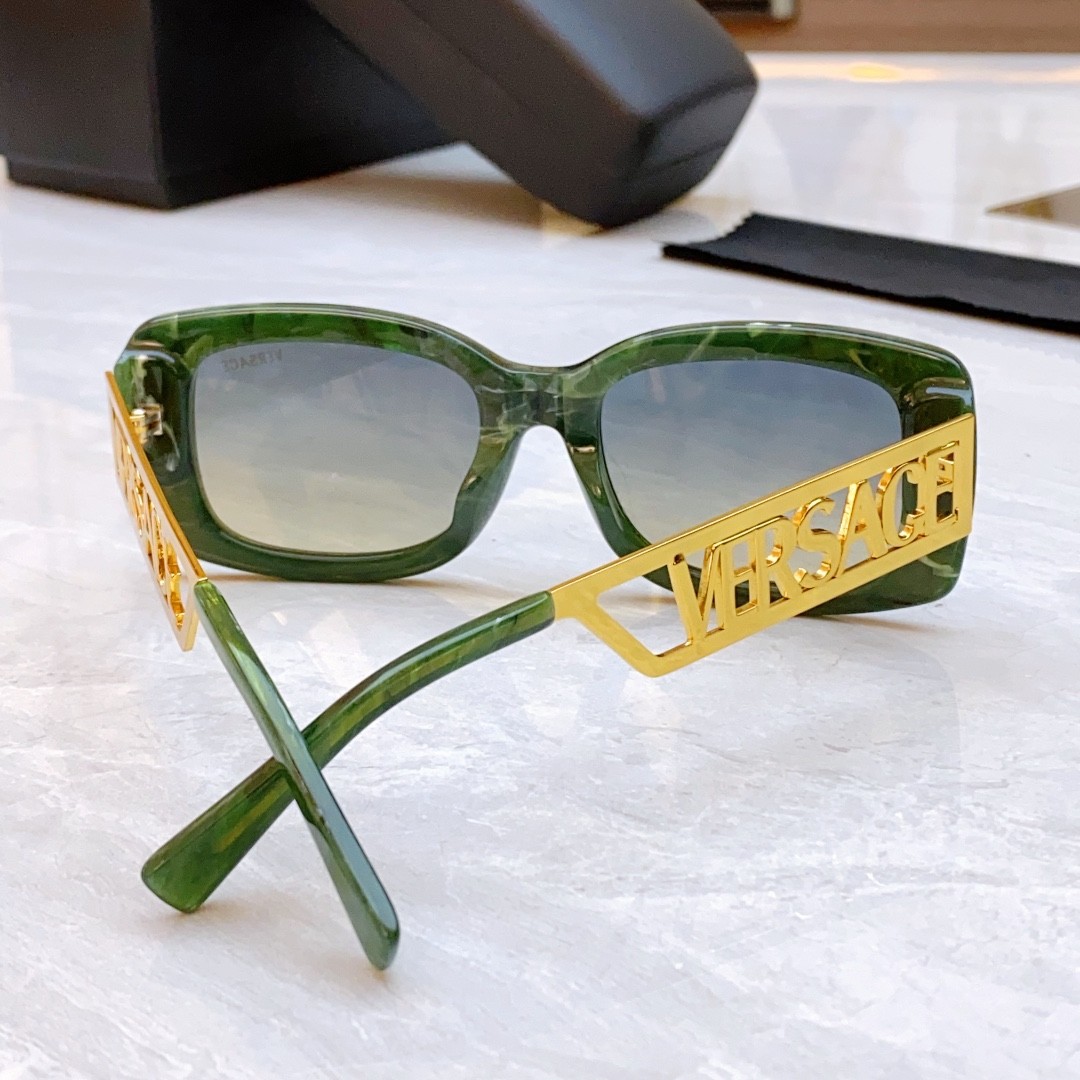 2 versace glasses list