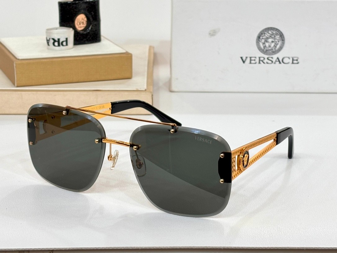 2 versace glasses list