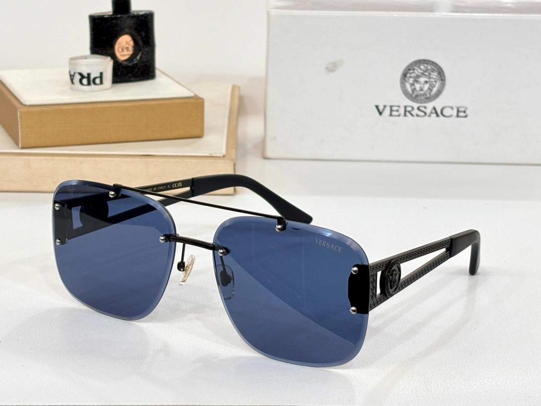 2 versace glasses list