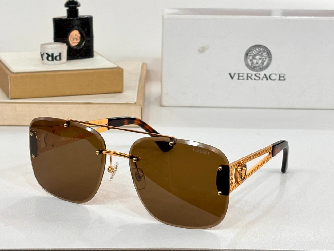 2 versace glasses list