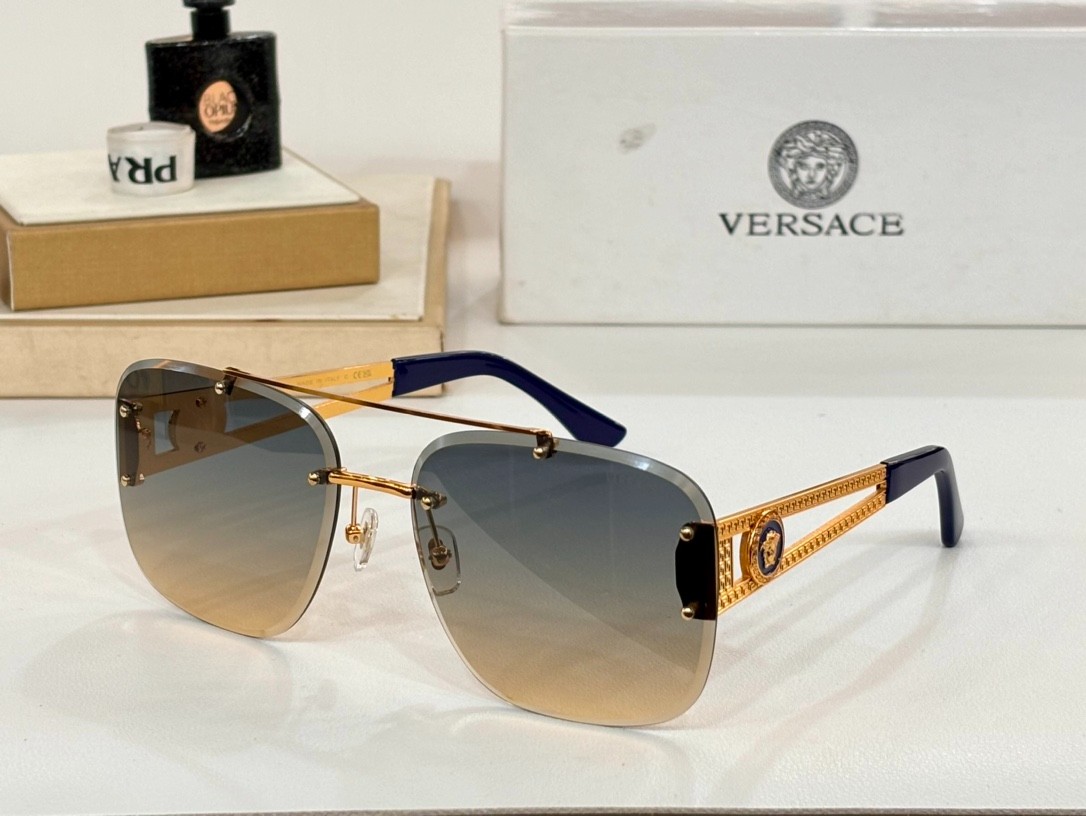 2 versace glasses list