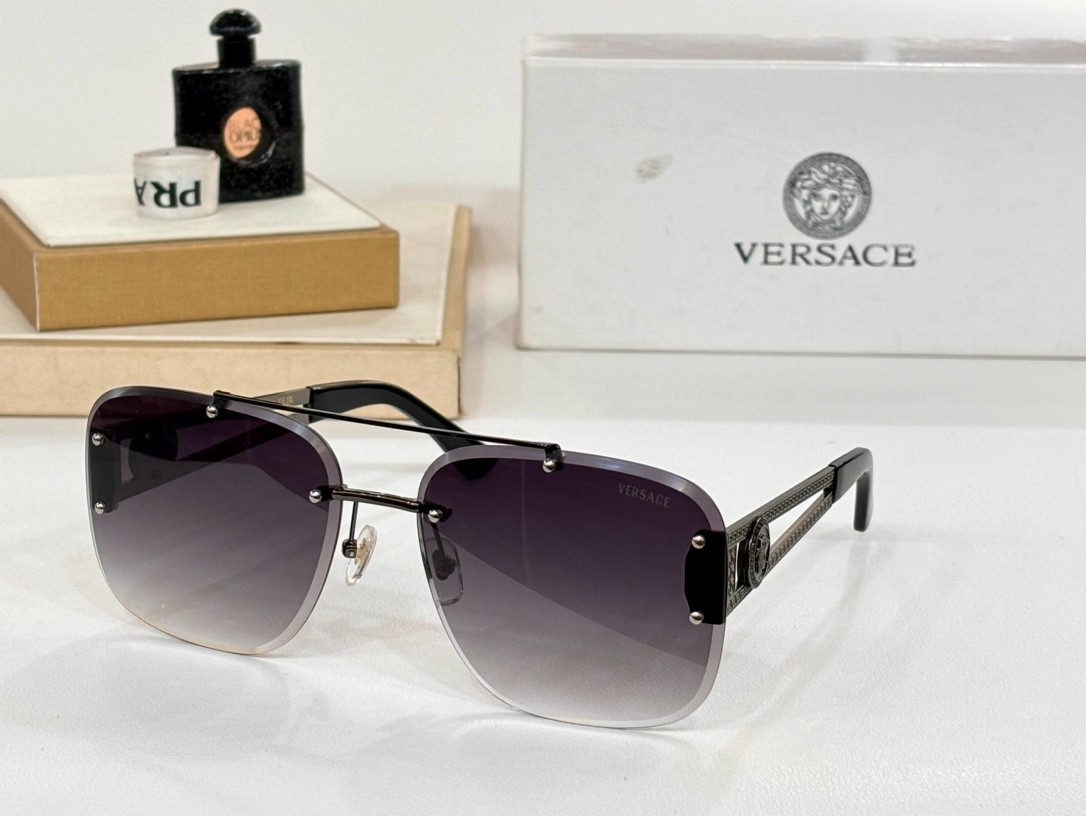2 versace glasses list