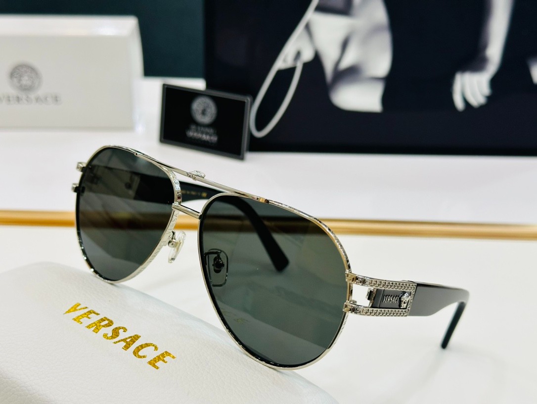 2 versace glasses list