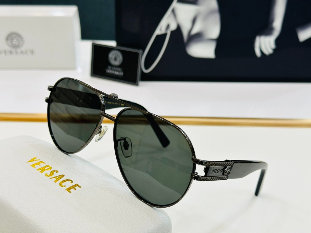 2 versace glasses list
