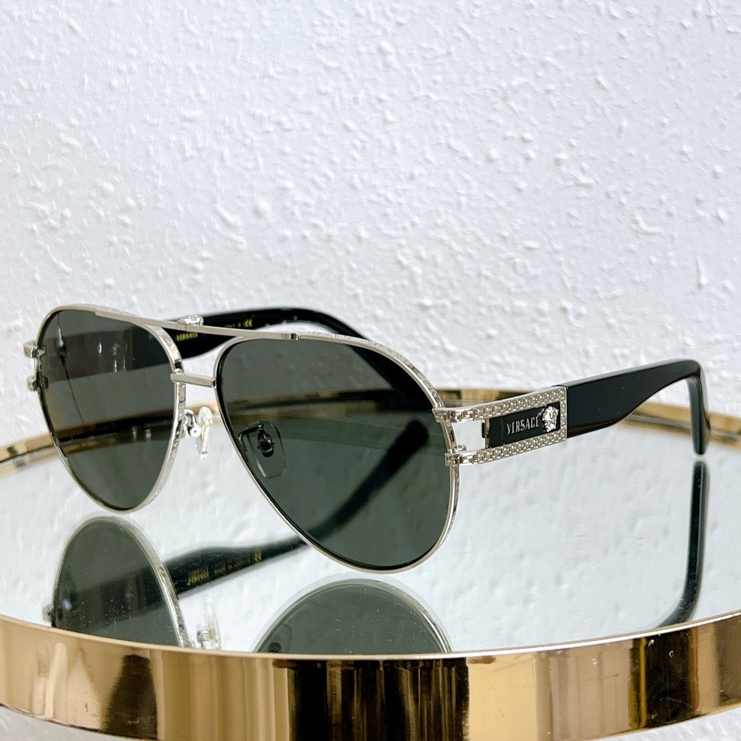 2 versace glasses list
