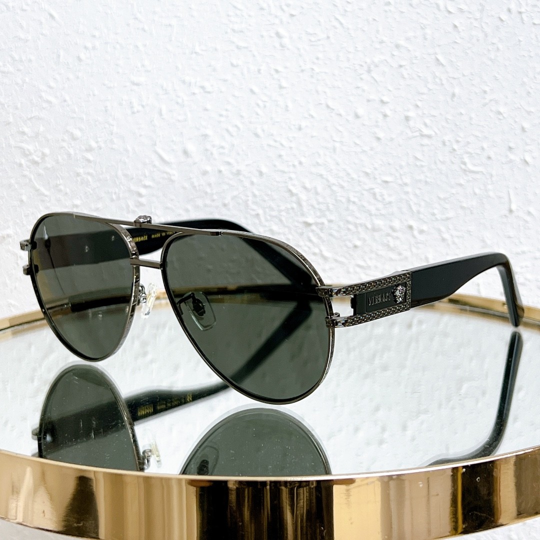 2 versace glasses list