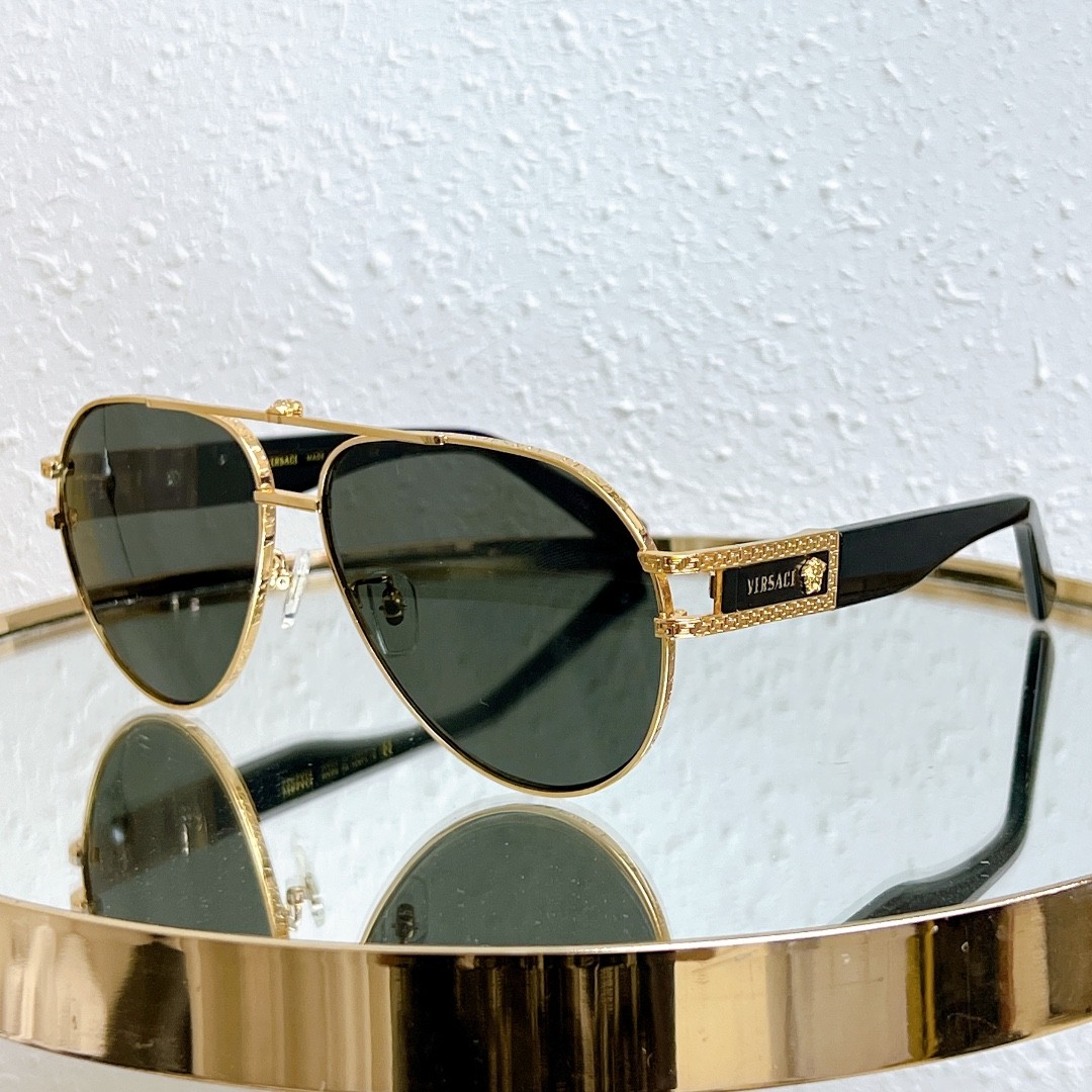 2 versace glasses list