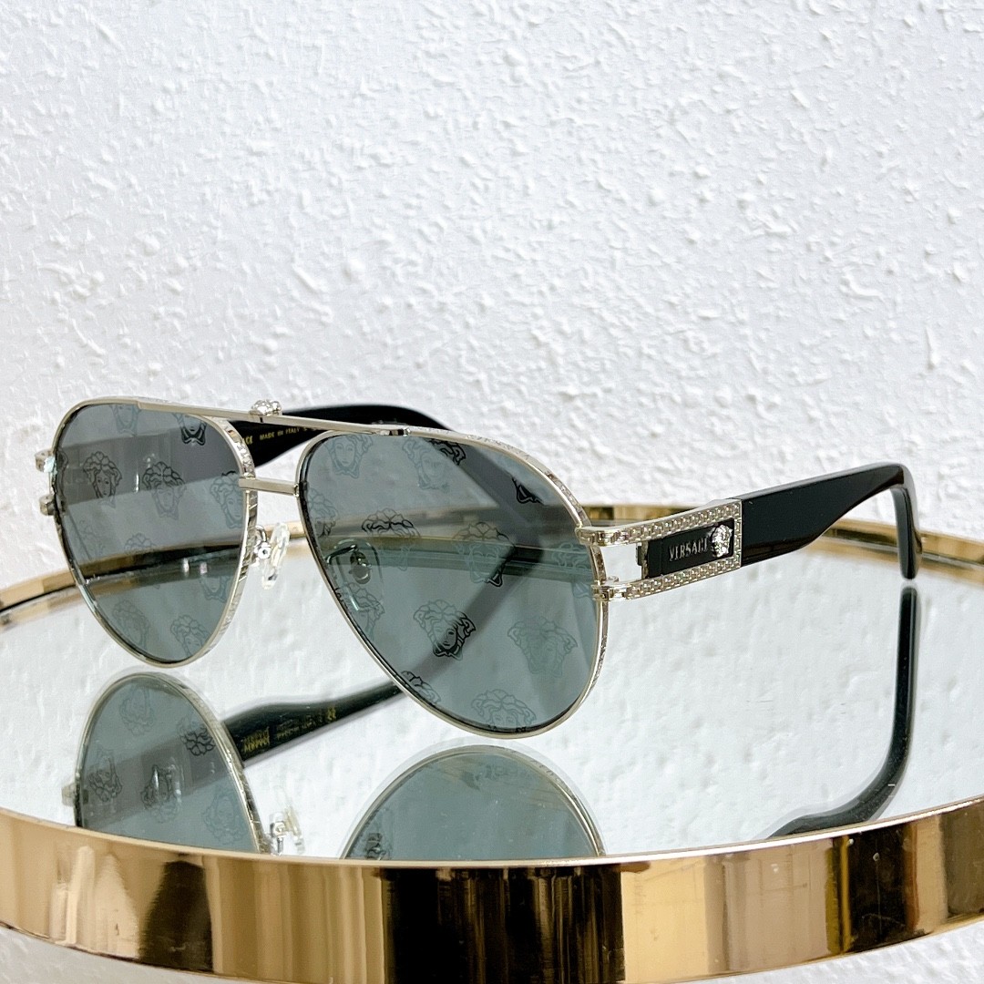 2 versace glasses list