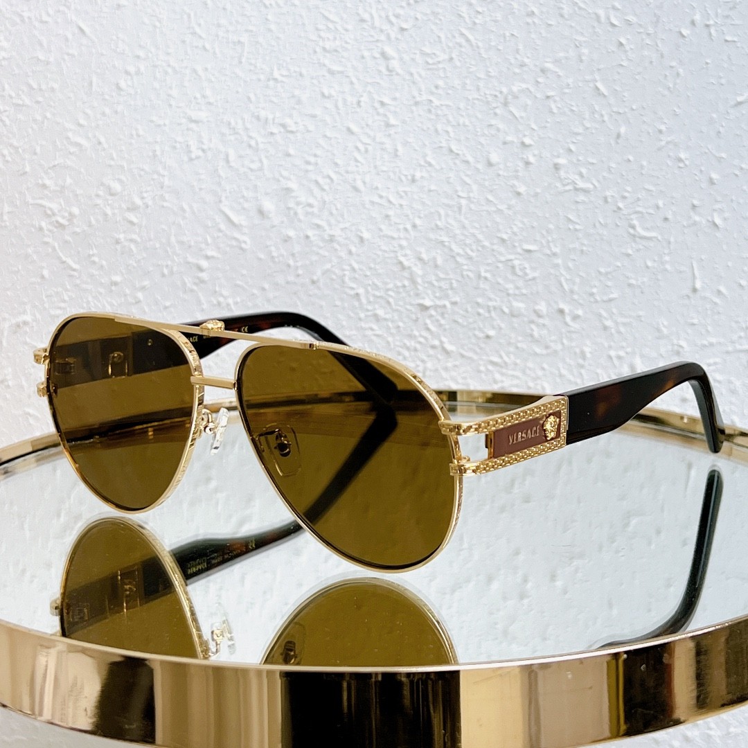 2 versace glasses list
