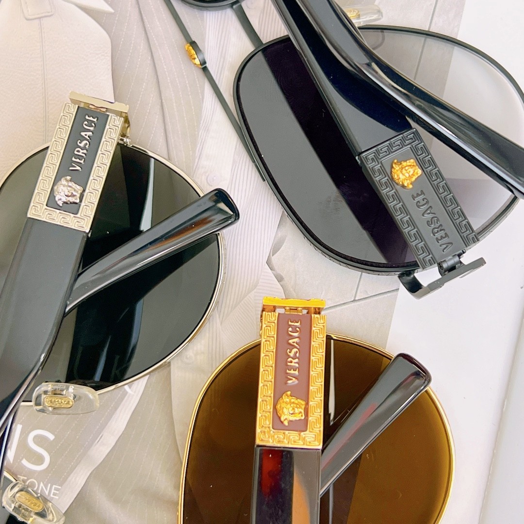 2 versace glasses list