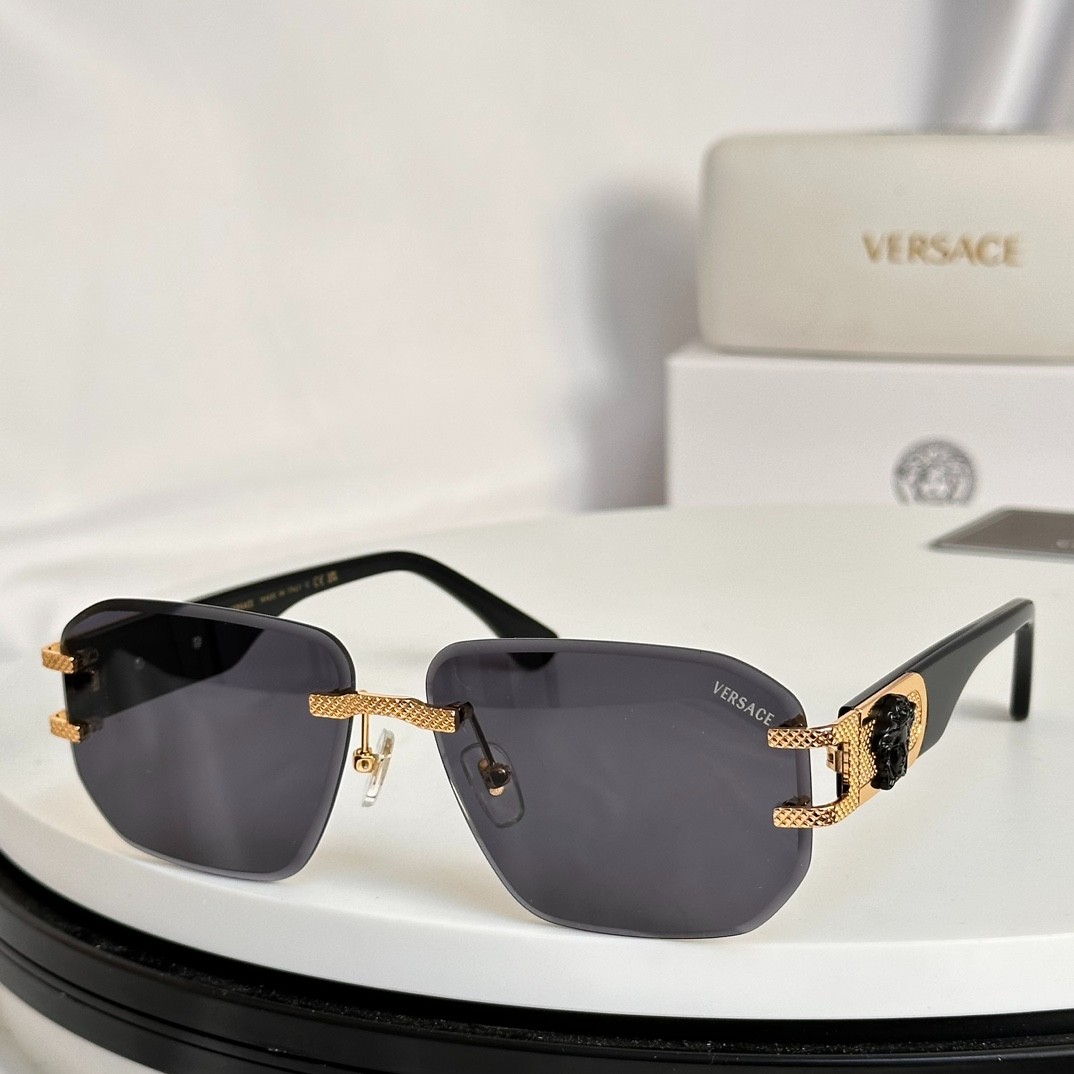 2 versace glasses list