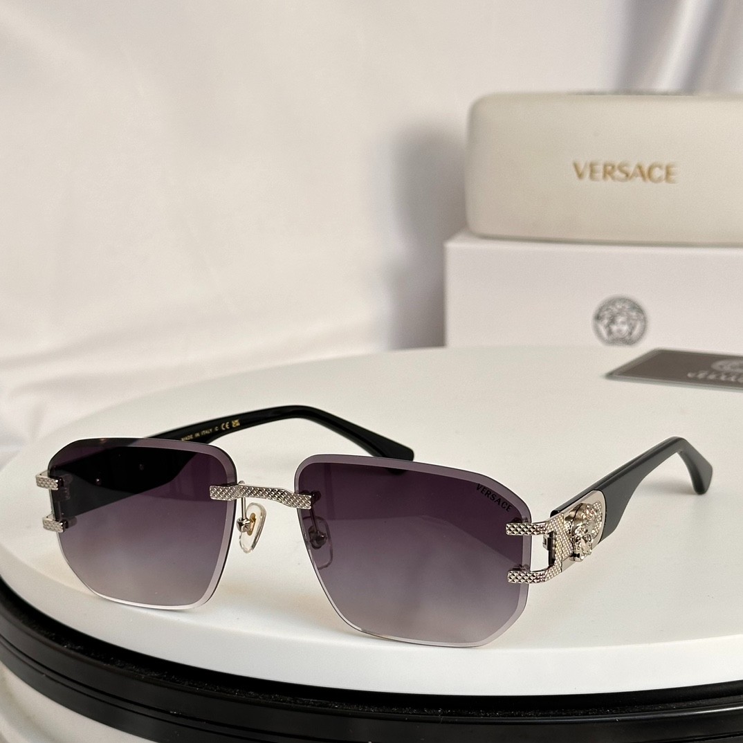 2 versace glasses list