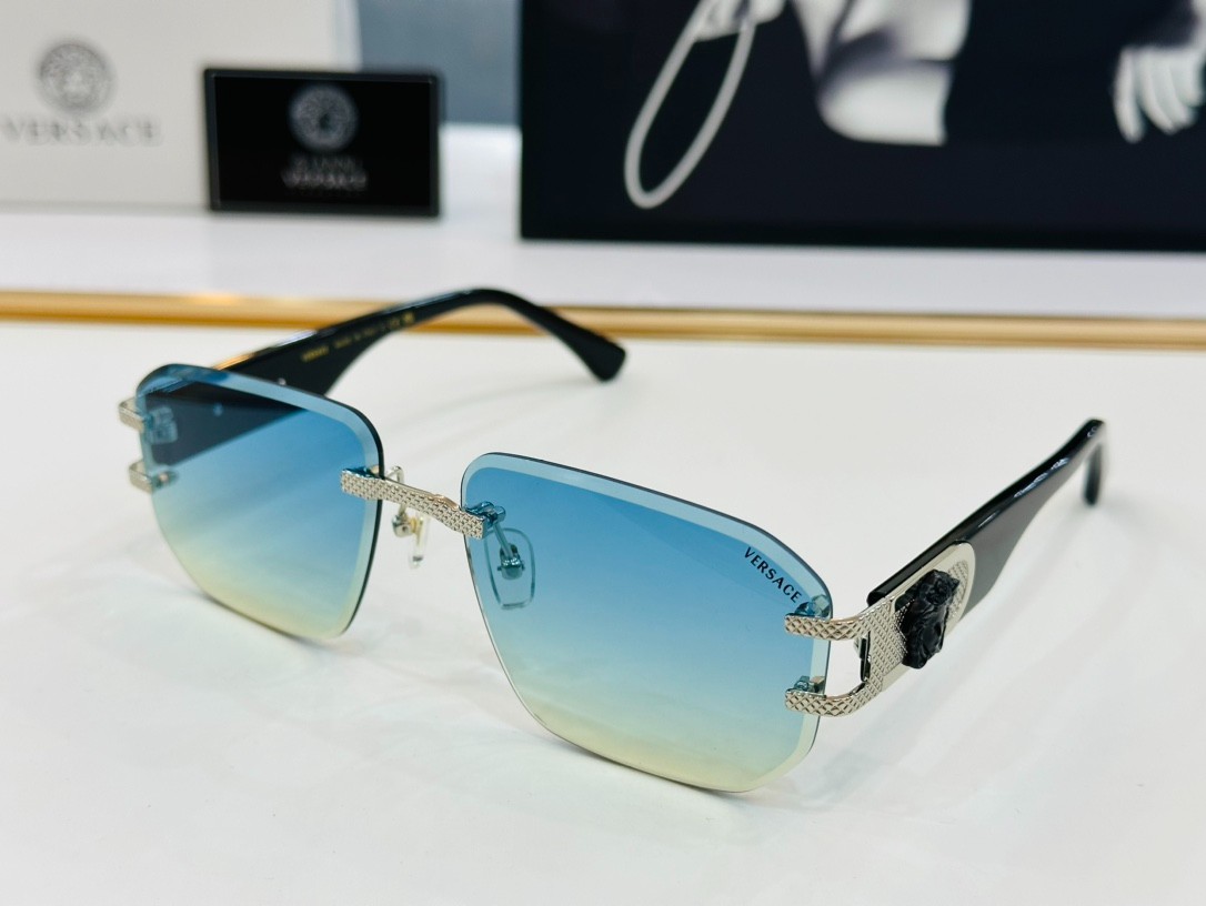 2 versace glasses list