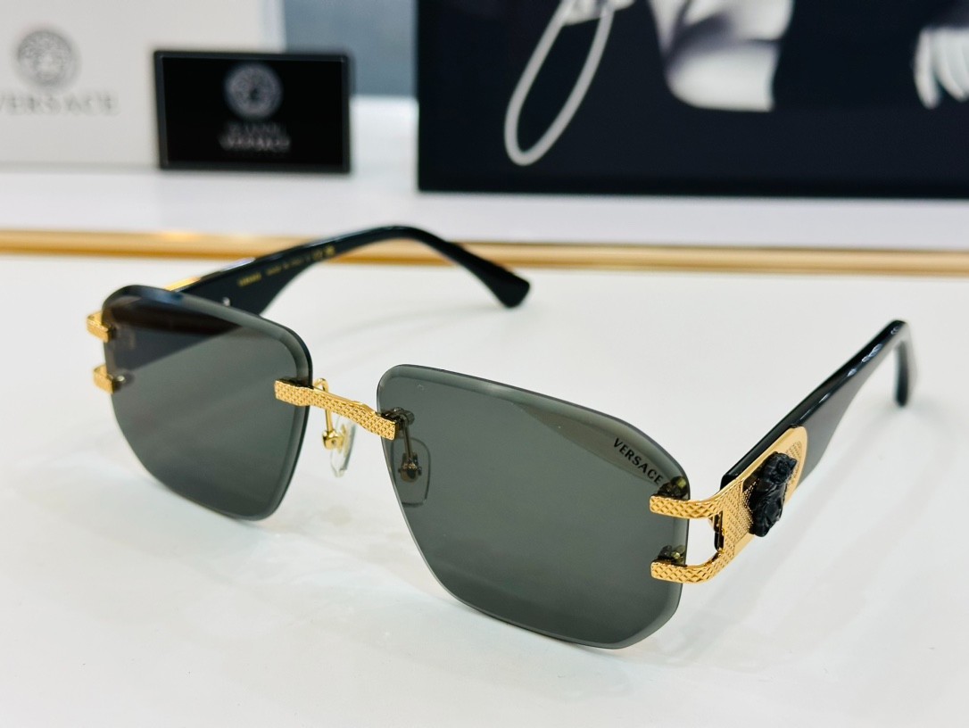 2 versace glasses list