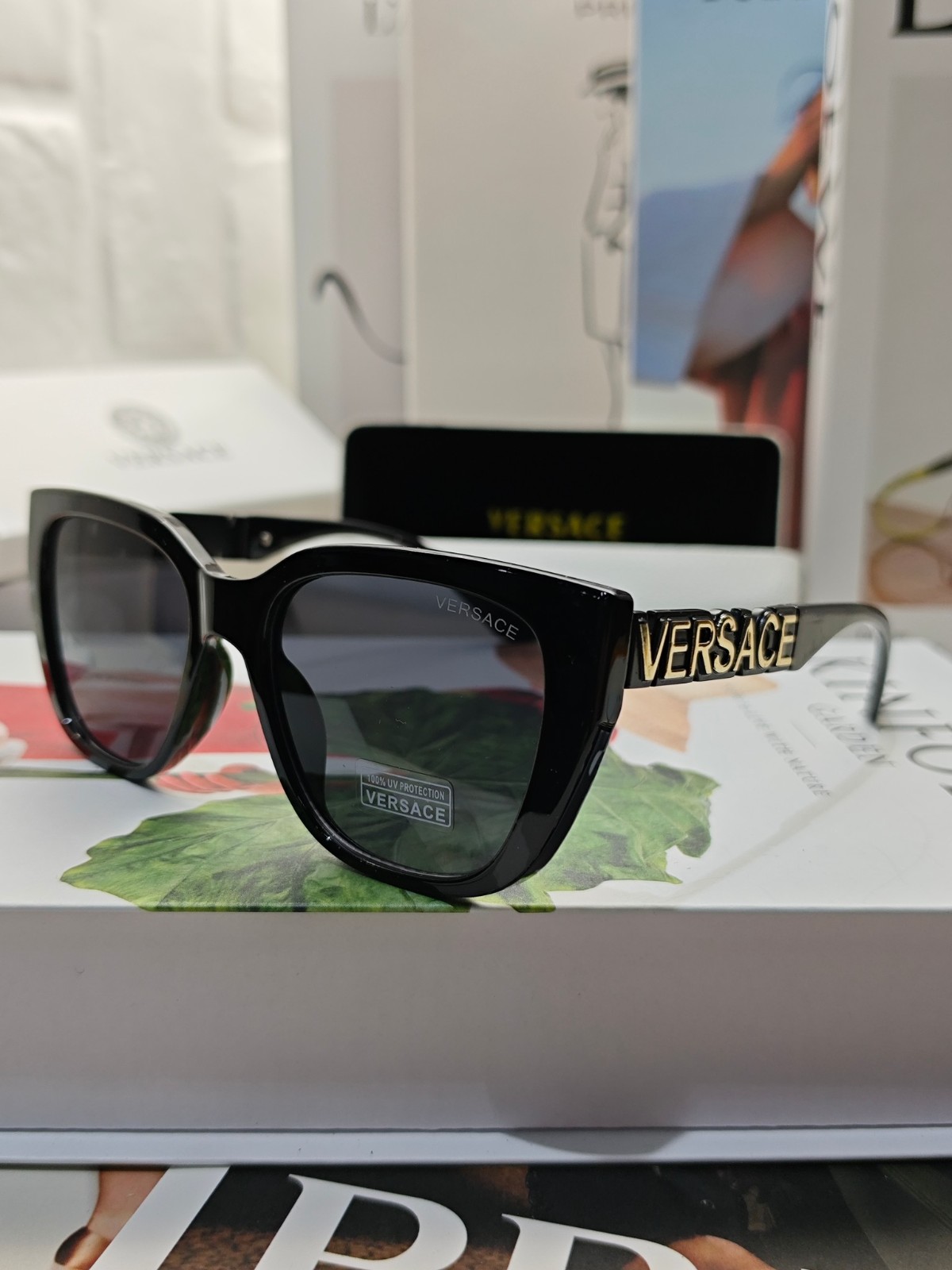 2 versace glasses list