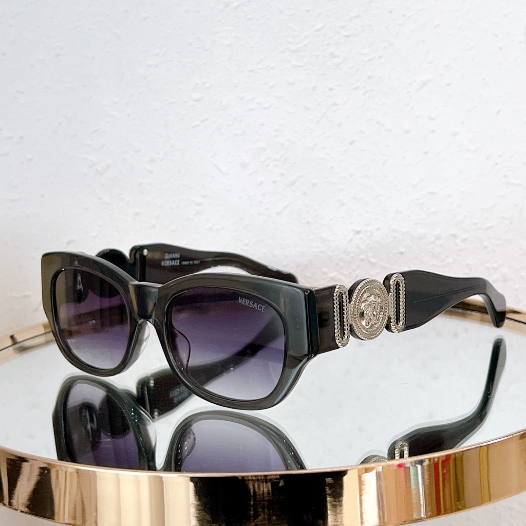 2 versace glasses list