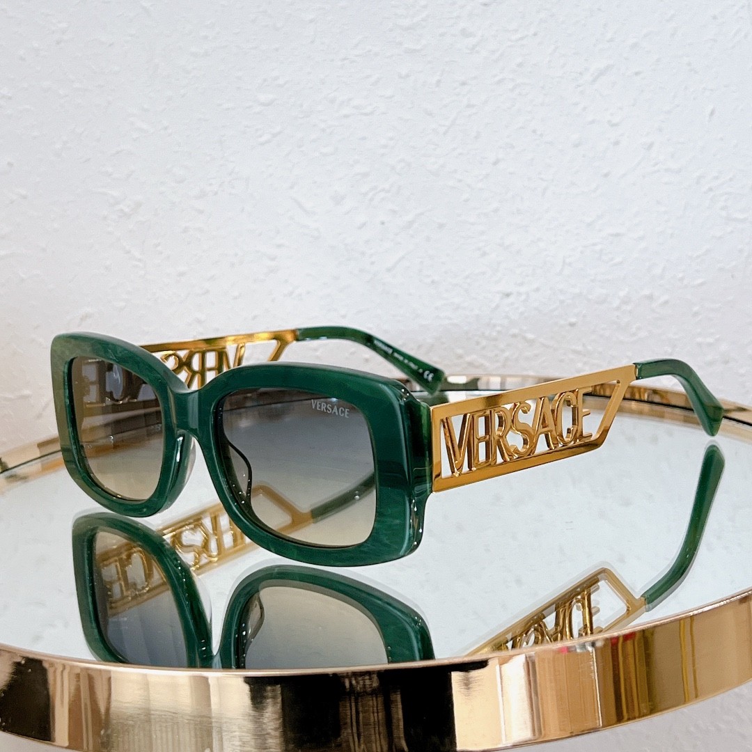 2 versace glasses list