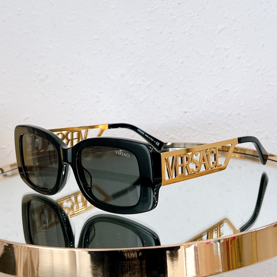 2 versace glasses list
