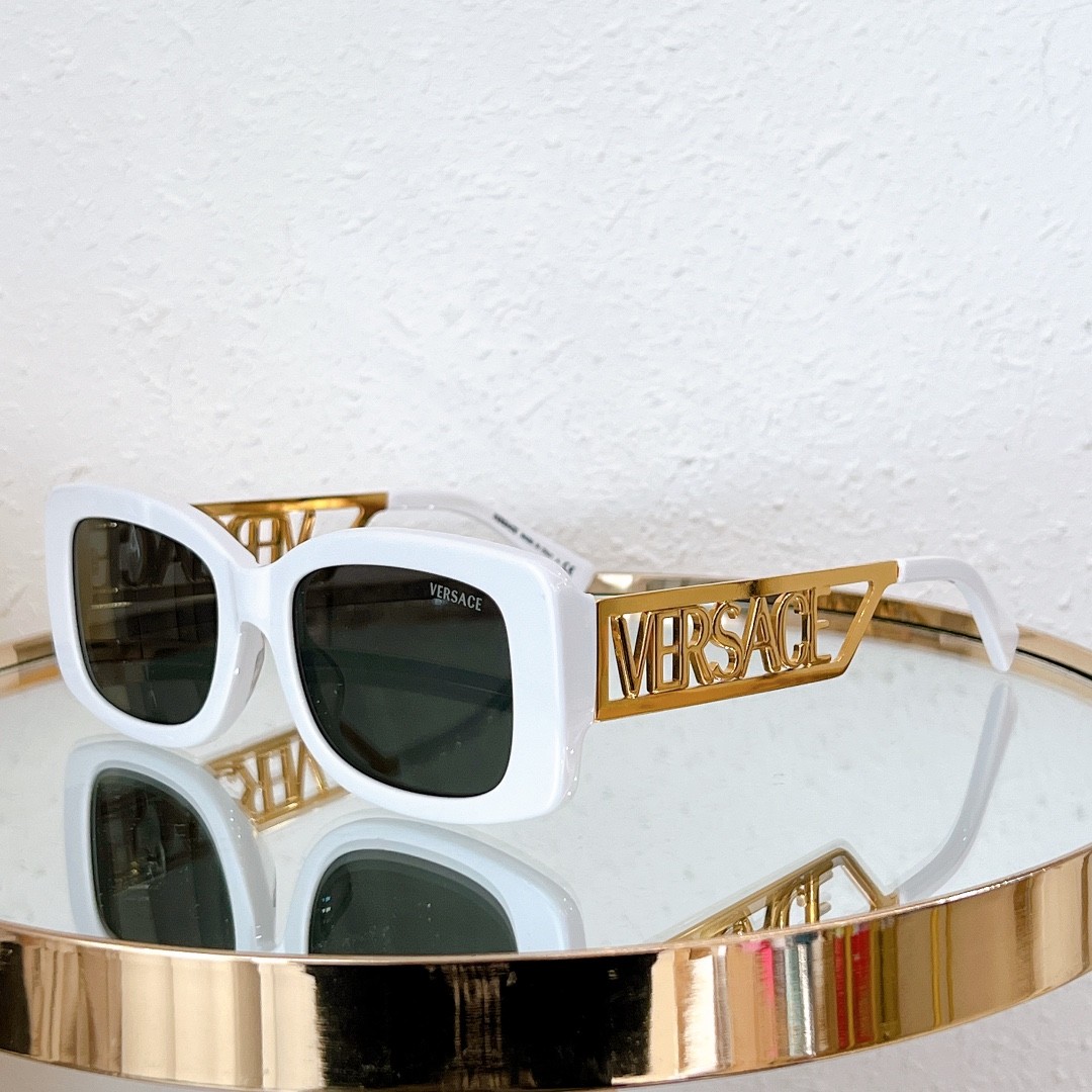 2 versace glasses list