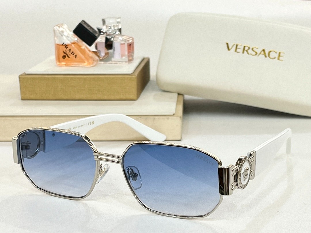 2 versace glasses list