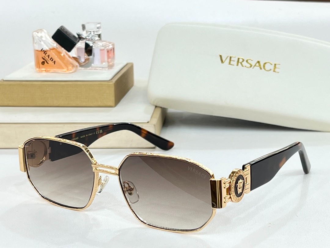 2 versace glasses list