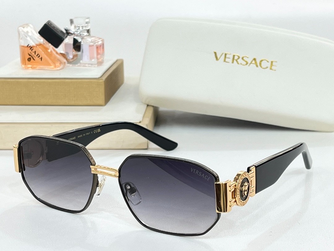 2 versace glasses list