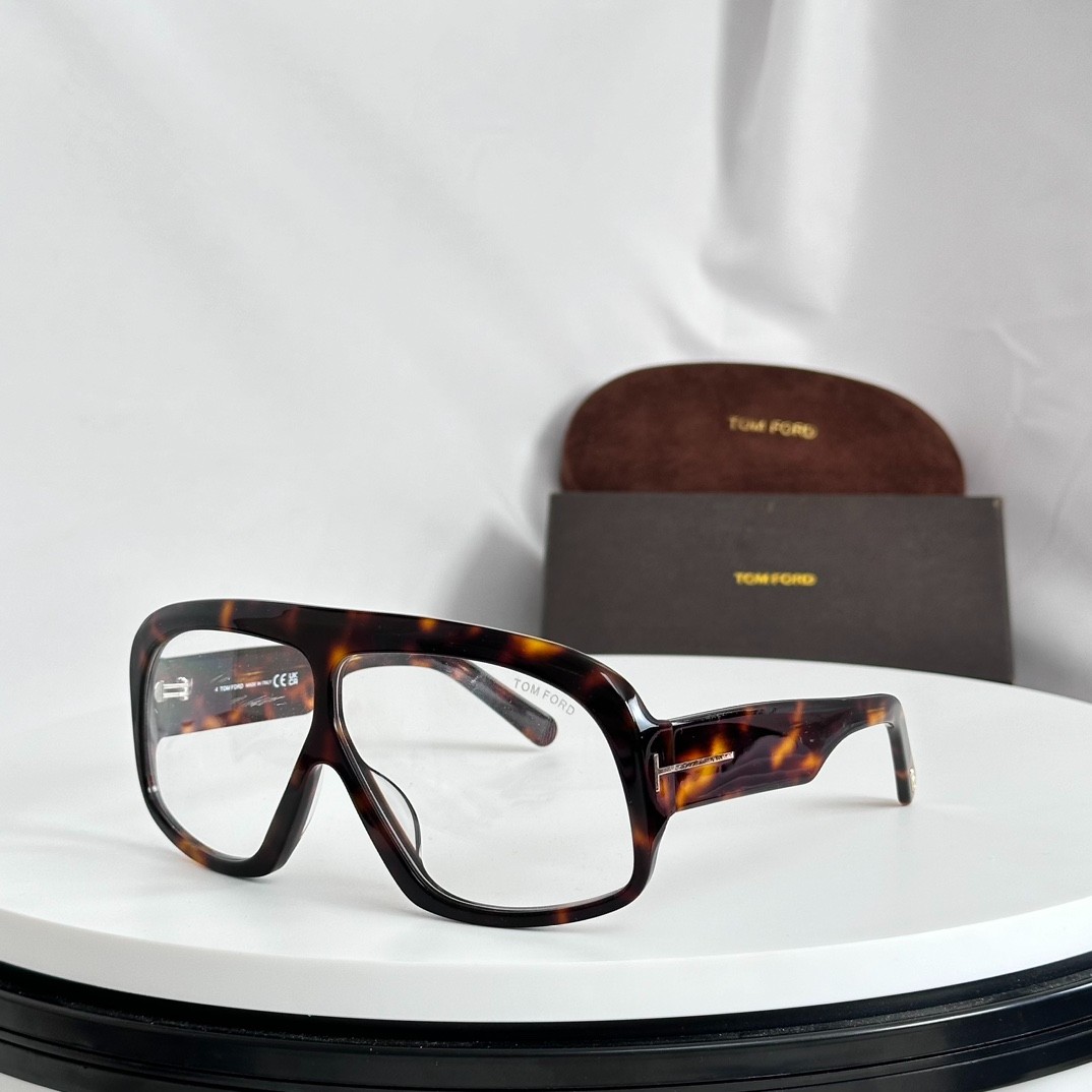 3 Tomf0rd glasses list