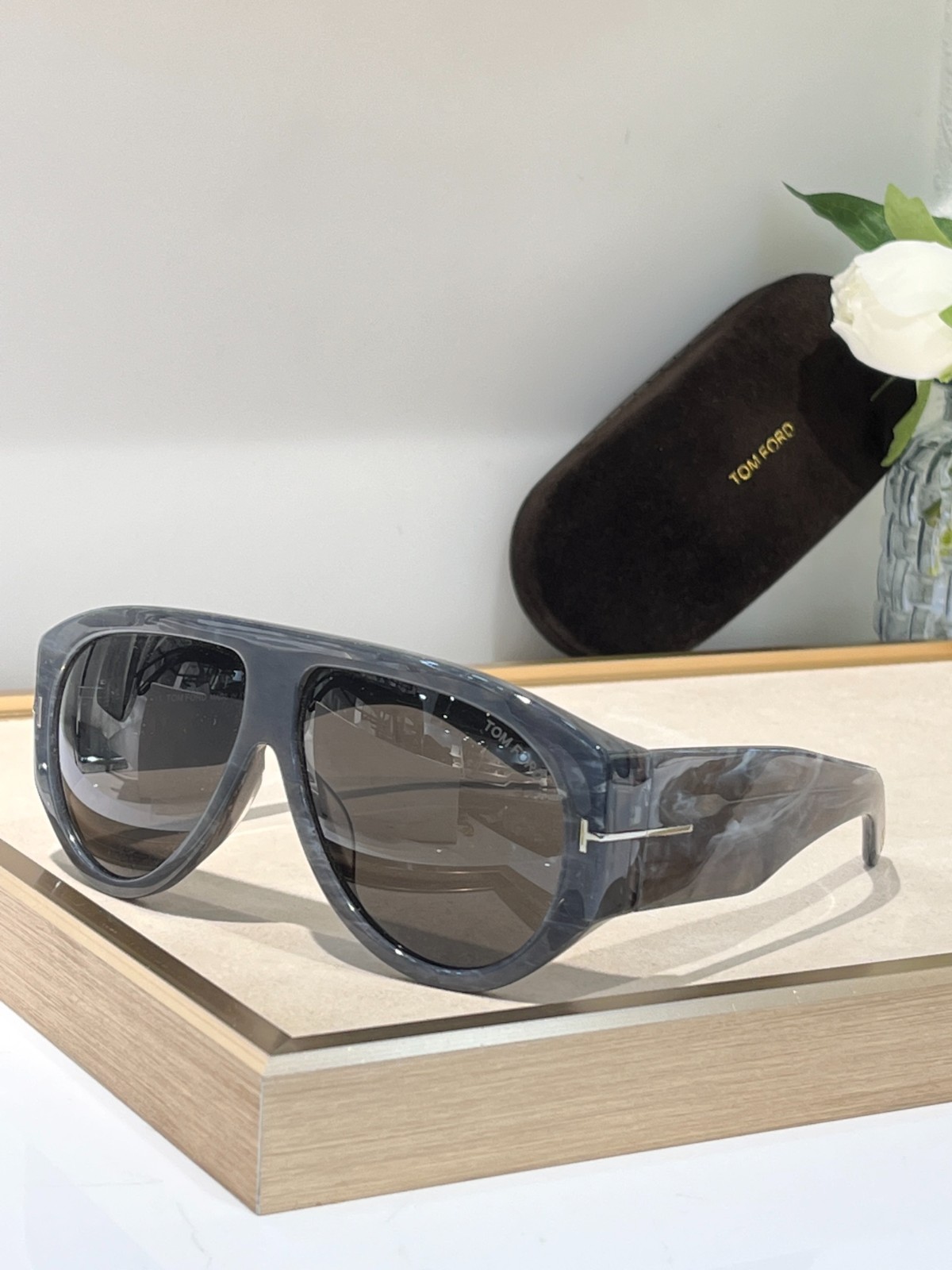 3 Tomf0rd glasses list