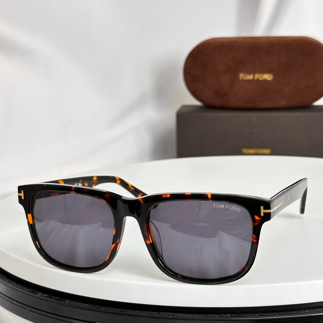 3 Tomf0rd glasses list
