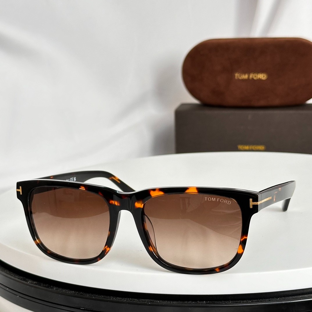 3 Tomf0rd glasses list