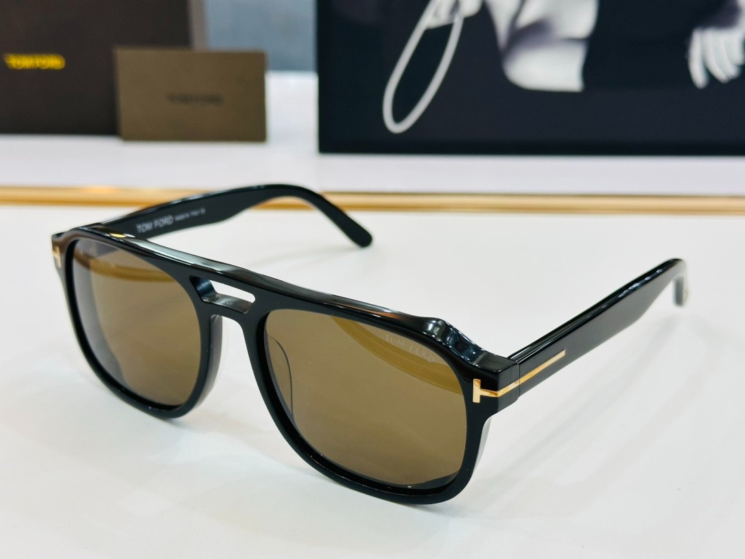 3 Tomf0rd glasses list
