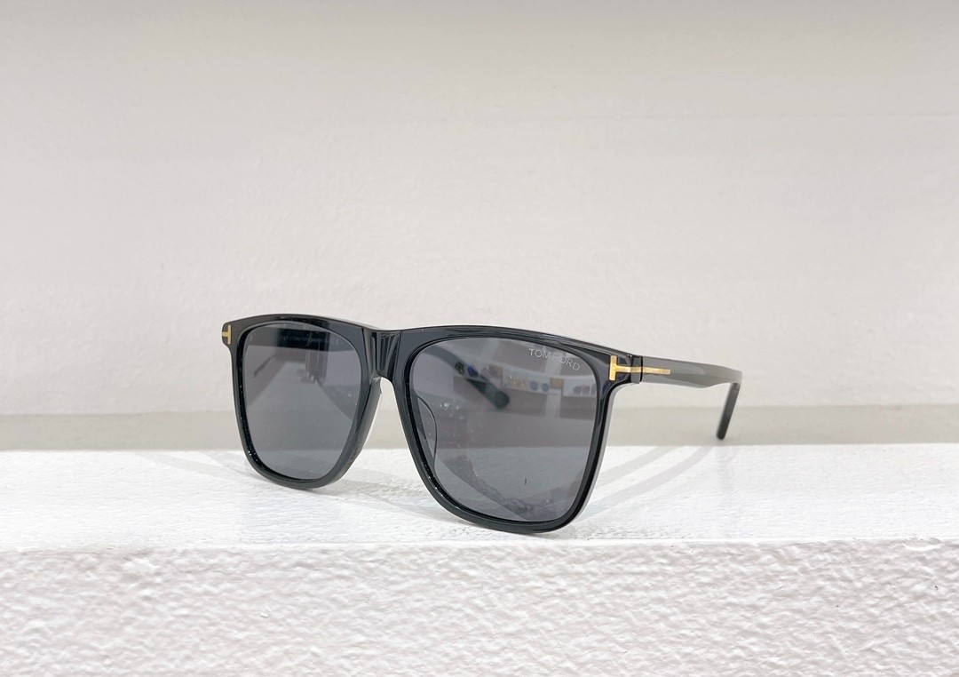 3 Tomf0rd glasses list