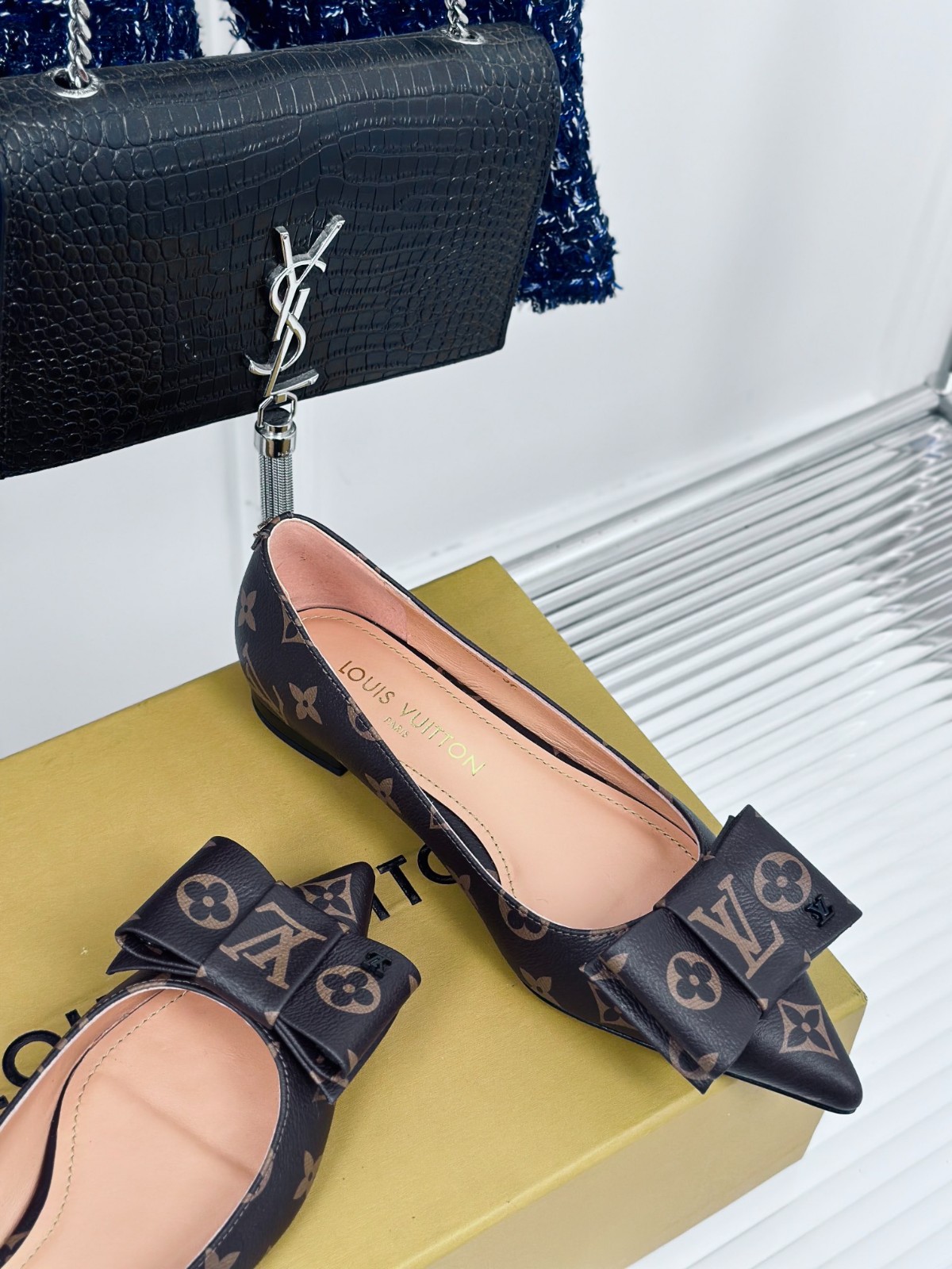 031 lv shoes