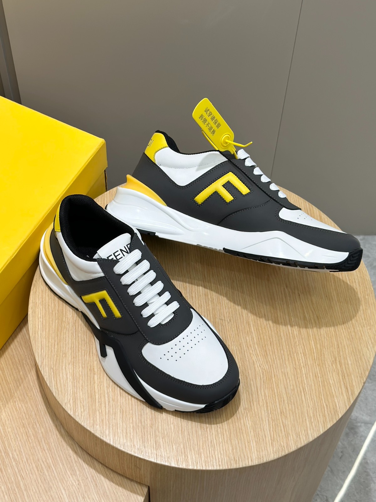 056 42123144 size 39-44