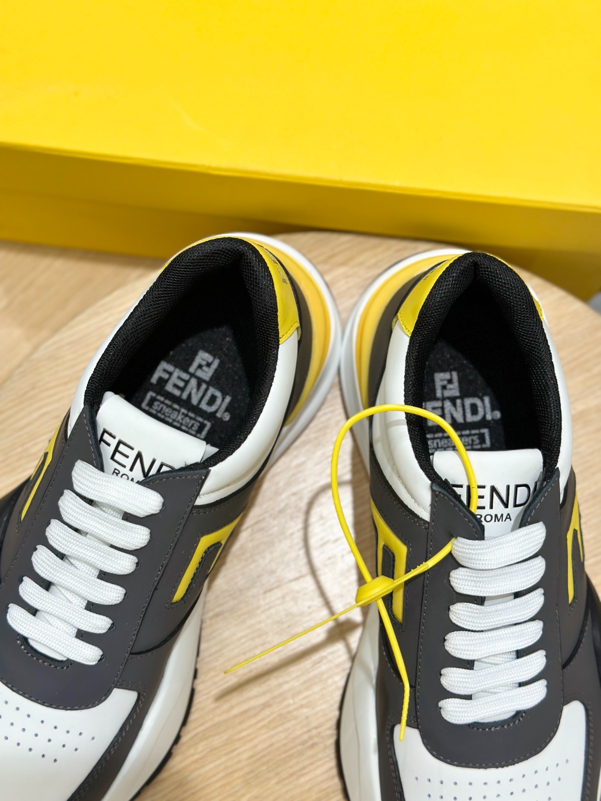056 42123144 size 39-44