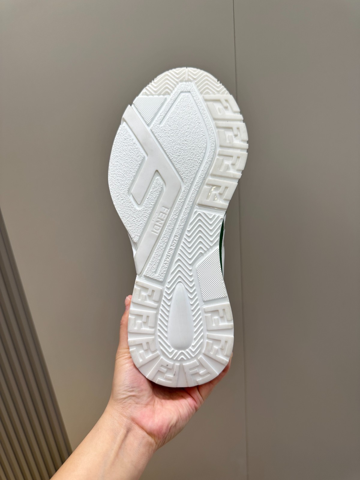 055 42123144 size 39-44