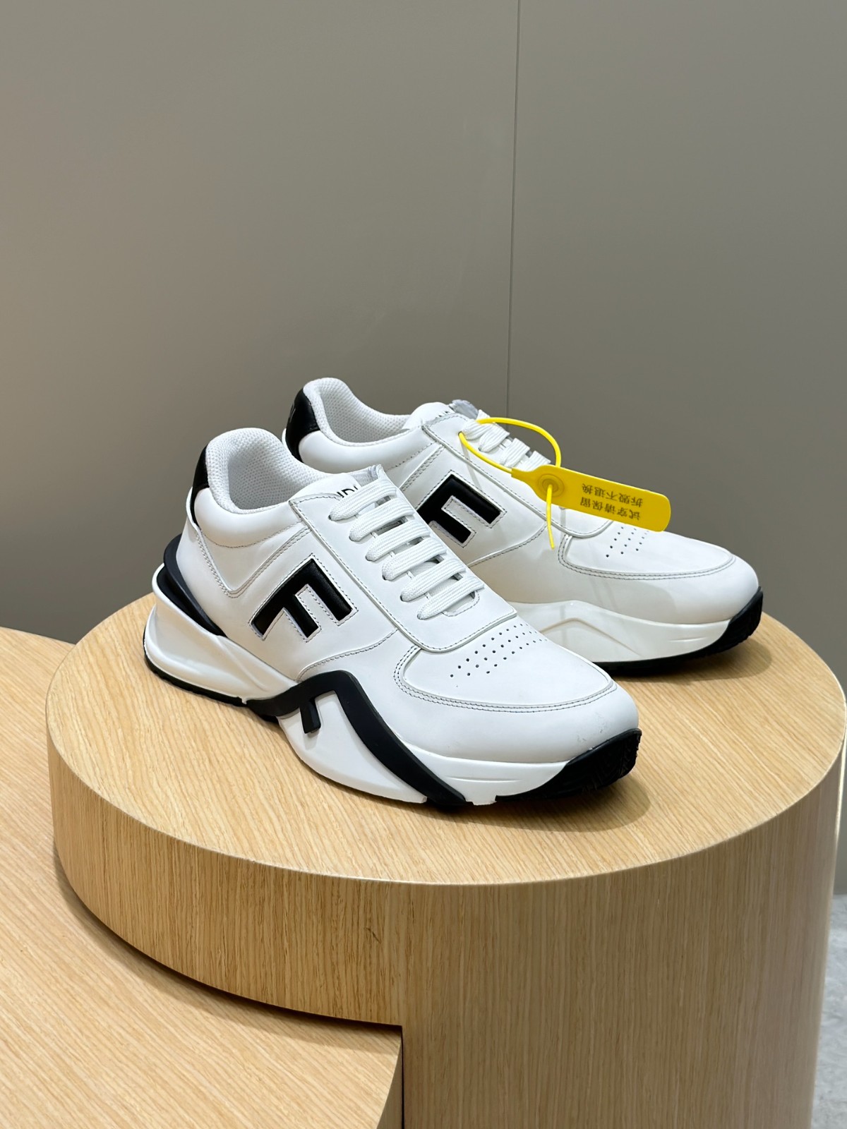052 42123144 size 39-44