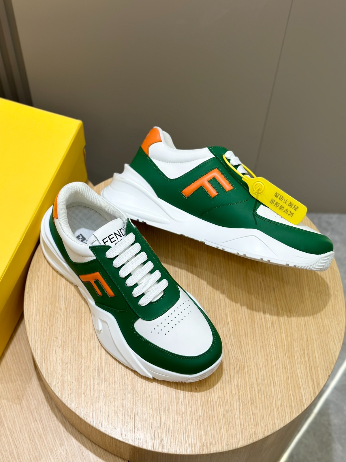 050 42123144 size 39-44