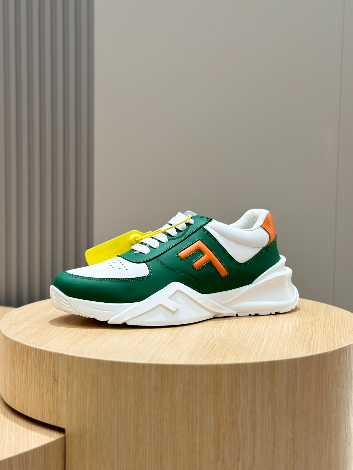 050 42123144 size 39-44